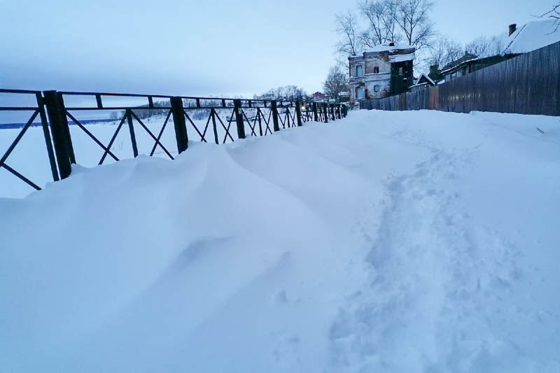 В Добрянке, на мой взгляд, есть проблемы с уборкой снега.