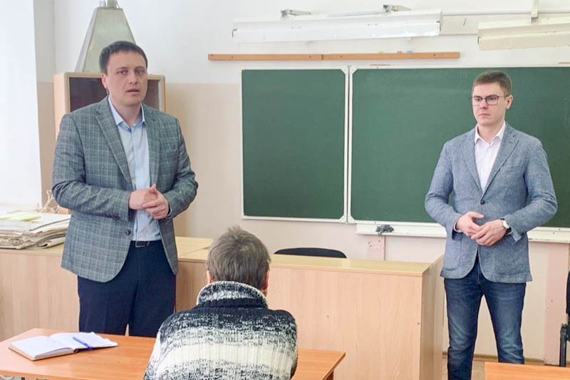 Главный врач Добрянской больницы Андрей Пьянников организовал поездки в фельдшерско-акушерские пункты городского округа.