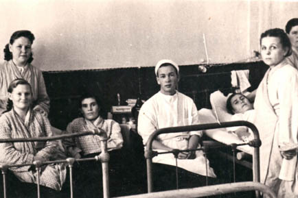 Какие врачи работали в Добрянской больнице в середине прошлого века