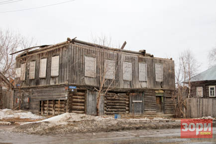 «Нехороший» дом: в Добрянке может рухнуть столетнее здание