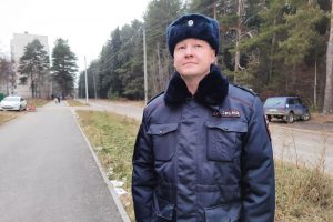 Полицейский из Добрянки предотвратил ДТП на федеральной трассе Пермь-Березники