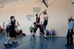 Баскетбол от школяров: борьба за победу обострилась