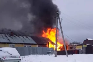 В Дивье загорелся газопровод