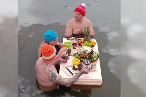 Отобедали в ледяной воде