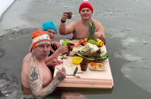 За чаепитие в ледяной воде