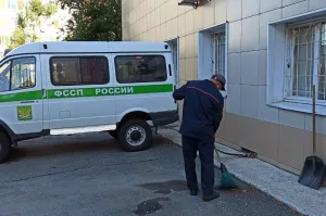 Любитель пьяной езды отправился убирать улицы родного города