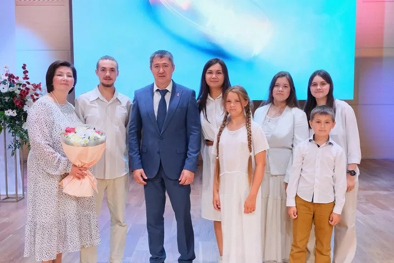 Отметили многодетную семью