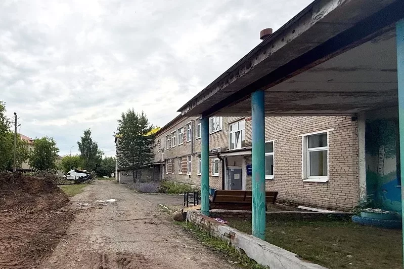 Для ремонта здания библиотеки в Полазне