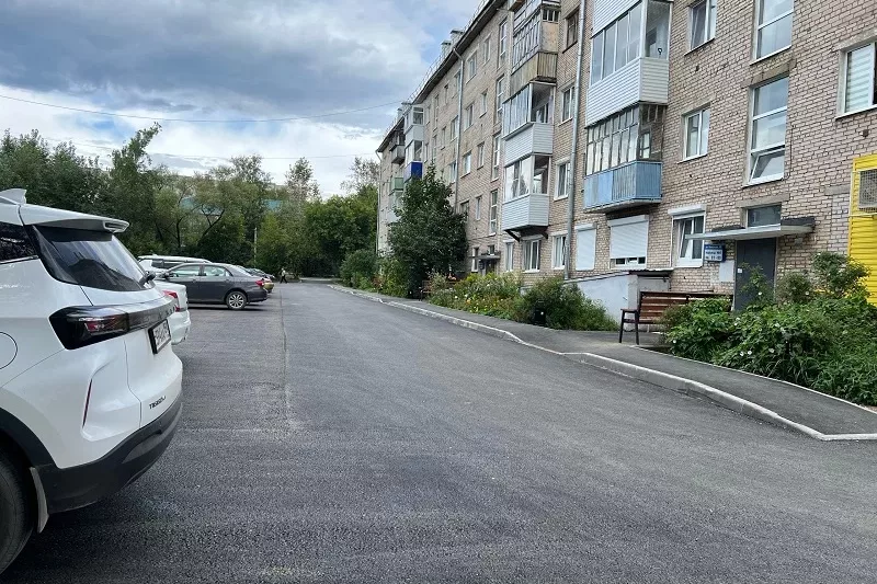 Двор преображается