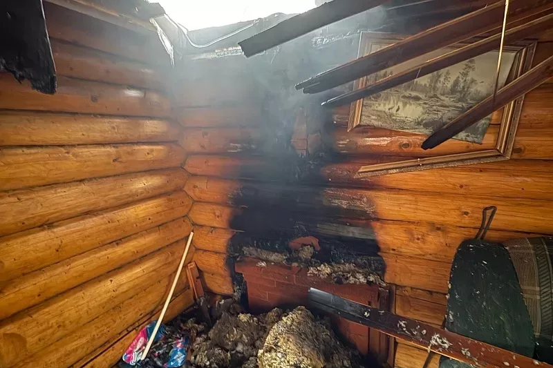 В огне баня, дом, бытовой вагончик